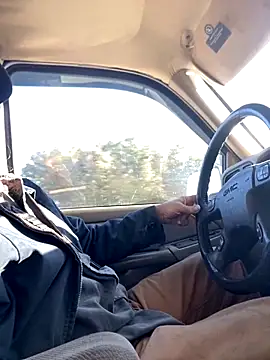 Snapshot of Themechanic420 chatting on November 10, 9:09 pm Themechanic420 online show from November 10, 9:09 pm