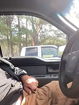 Snapshot of Themechanic420 chatting on November 26, 5:24 pm Themechanic420 online show from November 26, 5:24 pm