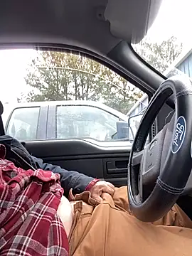 Snapshot of Themechanic420 chatting on January 7, 6:24 pm Themechanic420 online show from January 7, 6:24 pm