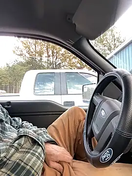 Snapshot of Themechanic420 chatting on January 21, 10:51 pm Themechanic420 online show from January 21, 10:51 pm