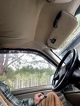 Snapshot of Themechanic420 chatting on October 30, 1:20 pm Themechanic420 online show from October 30, 1:20 pm