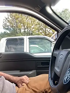 Snapshot of Themechanic420 chatting on February 4, 6:38 pm Themechanic420 online show from February 4, 6:38 pm