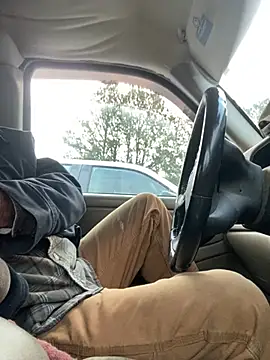 Snapshot of Themechanic420 chatting on February 27, 12:45 pm Themechanic420 online show from February 27, 12:45 pm