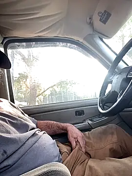 Snapshot of Themechanic420 chatting on November 20, 2:40 pm Themechanic420 online show from November 20, 2:40 pm