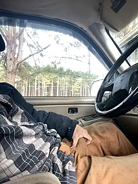 Snapshot of Themechanic420 chatting on December 3, 9:58 pm Themechanic420 online show from December 3, 9:58 pm