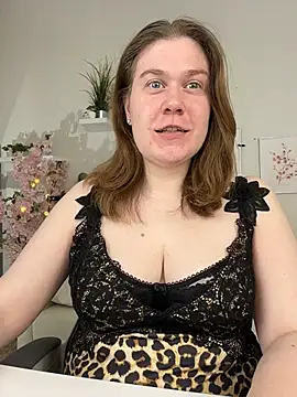 Nancy Sun  online show from November 29, 11:32 am