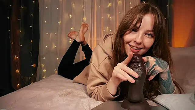 Pi-x-ie online show from October 19, 2:42 pm