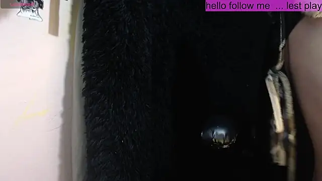 Snapshot of toxxxic_cams chatting on March 9, 7:34 am toxxxic cams online show from March 9, 7:34 am