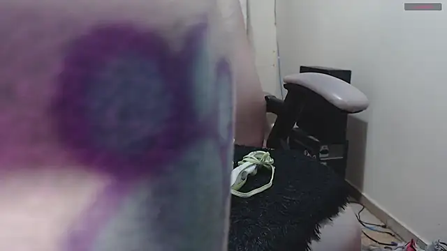 toxxxic cams online show from June 15, 5:51 am