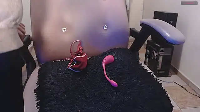 toxxxic cams online show from April 27, 6:55 am