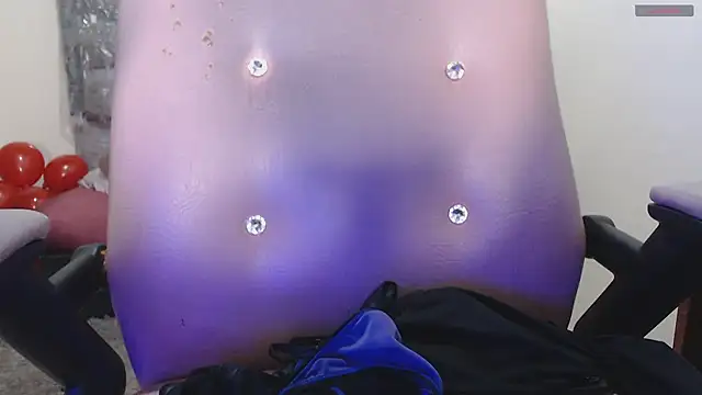 toxxxic cams online show from June 17, 7:08 am