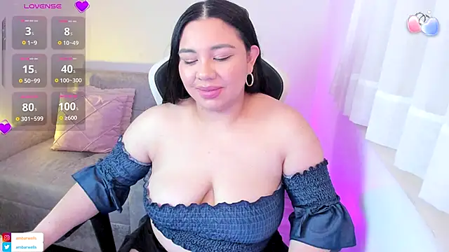 ambar-wells online show from October 3, 6:42 pm