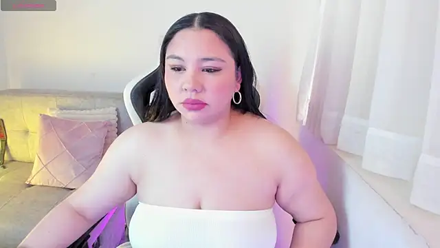 Snapshot of ambar-wells chatting on May 28, 6:47 pm ambar-wells online show from May 28, 6:47 pm