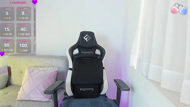 ambar-wells online show from March 19, 5:02 pm