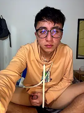 Snapshot of CamiRojas_boy chatting on July 7, 3:42 am CamiRojas boy online show from July 7, 3:42 am