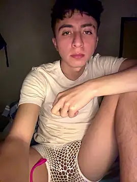 Snapshot of CamiRojas_boy chatting on July 12, 3:07 am CamiRojas boy online show from July 12, 3:07 am