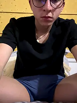 CamiRojas boy online show from September 13, 4:01 am