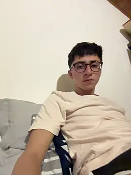 CamiRojas boy online show from December 15, 4:18 am