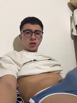 CamiRojas boy online show from April 18, 3:53 am