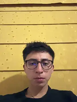 CamiRojas boy online show from September 22, 4:18 am
