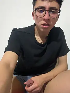 CamiRojas boy online show from March 13, 3:22 am