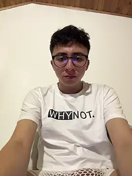 CamiRojas boy online show from May 10, 3:21 am