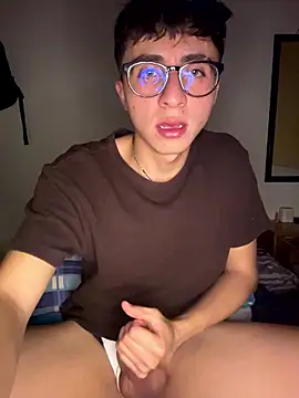 Snapshot of CamiRojas_boy chatting on July 10, 4:01 am CamiRojas boy online show from July 10, 4:01 am