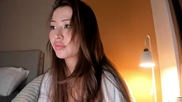 kawaii mia online show from November 19, 2:39 pm