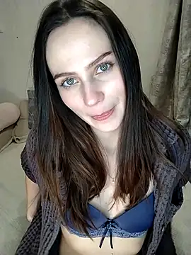 Snapshot of Hi_cherry-333 chatting on February 26, 5:42 pm Hi cherry-333 online show from February 26, 5:42 pm