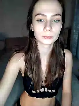 Snapshot of Hi_cherry-333 chatting on December 27, 1:28 pm Hi cherry-333 online show from December 27, 1:28 pm