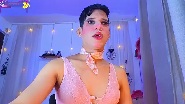 Snapshot of Ariel_Femboy_ chatting on May 6, 11:20 pm Ariel Femboy online show from May 6, 11:20 pm