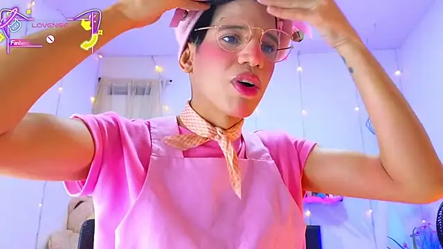 Ariel Femboy  online show from January 13, 5:22 am