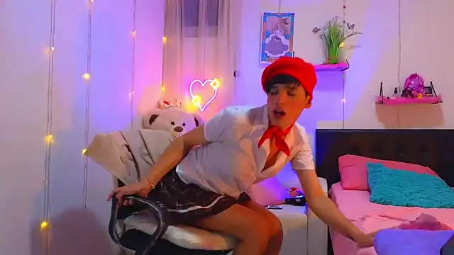 Ariel Femboy  online show from October 25, 5:17 am