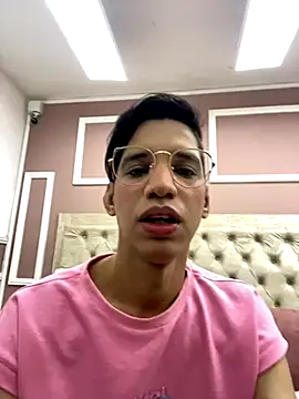 Ariel Femboy  online show from November 18, 8:45 pm