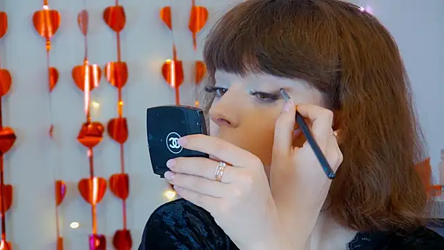 ElisabethDavis online show from February 28, 7:13 pm