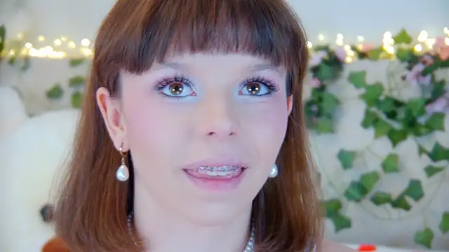 ElisabethDavis online show from April 12, 3:04 pm