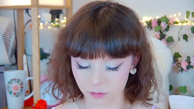 ElisabethDavis online show from March 4, 7:21 pm