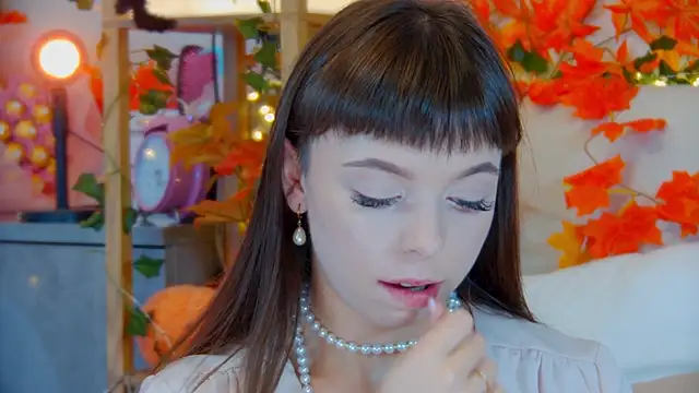 Snapshot of ElisabethDavis chatting on October 17, 2:19 pm ElisabethDavis online show from October 17, 2:19 pm