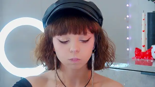 ElisabethDavis online show from May 24, 3:23 pm