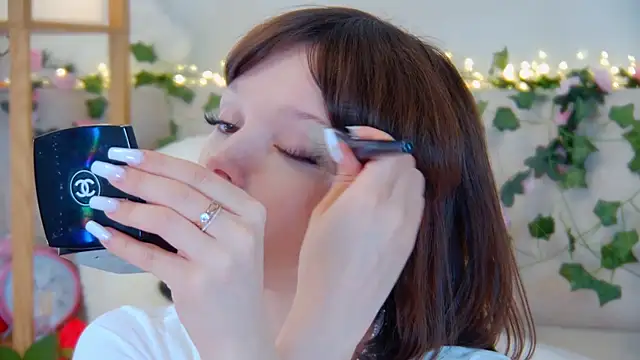 ElisabethDavis online show from March 31, 8:11 pm