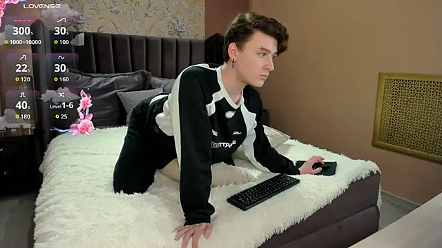  YummyTony  online show from April 16, 9:54 am