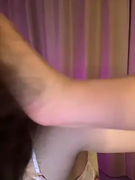 Snapshot of Your_insomniya chatting on March 19, 9:58 pm Your insomniya online show from March 19, 9:58 pm