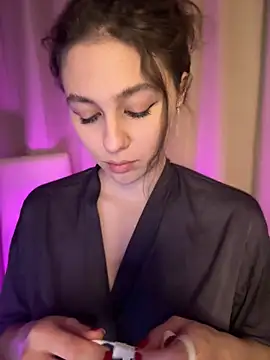 Snapshot of Your_insomniya chatting on March 5, 11:49 pm Your insomniya online show from March 5, 11:49 pm