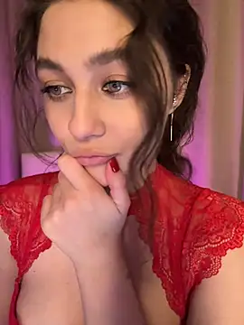 Snapshot of Your_insomniya chatting on February 26, 8:04 pm Your insomniya online show from February 26, 8:04 pm