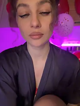 Snapshot of Your_insomniya chatting on February 14, 9:10 pm Your insomniya online show from February 14, 9:10 pm