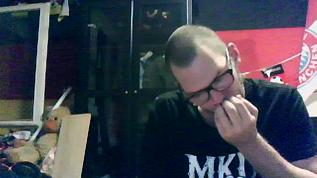 Snapshot of Die-geile-Sau chatting on October 13, 7:37 pm Die-geile-Sau online show from October 13, 7:37 pm