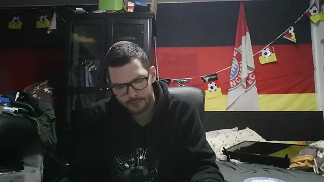 Snapshot of Die-geile-Sau chatting on March 3, 5:42 pm Die-geile-Sau online show from March 3, 5:42 pm