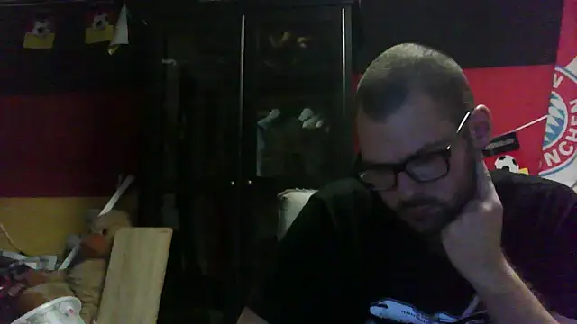 Snapshot of Die-geile-Sau chatting on November 2, 5:51 pm Die-geile-Sau online show from November 2, 5:51 pm