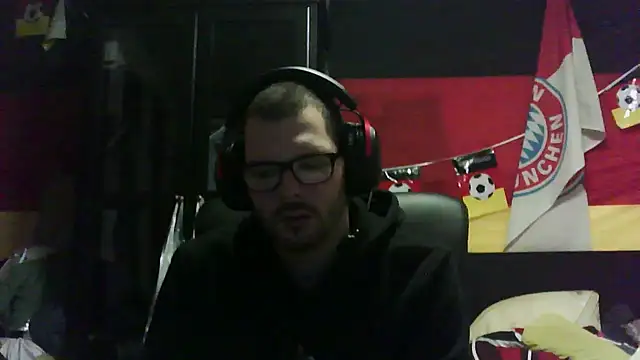 Snapshot of Die-geile-Sau chatting on November 13, 9:51 pm Die-geile-Sau online show from November 13, 9:51 pm