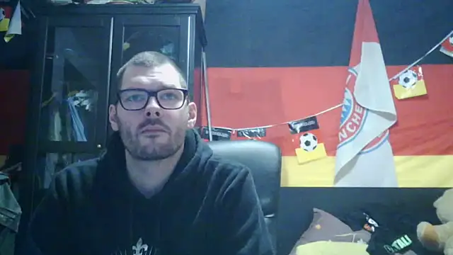 Snapshot of Die-geile-Sau chatting on January 14, 5:49 pm Die-geile-Sau online show from January 14, 5:49 pm